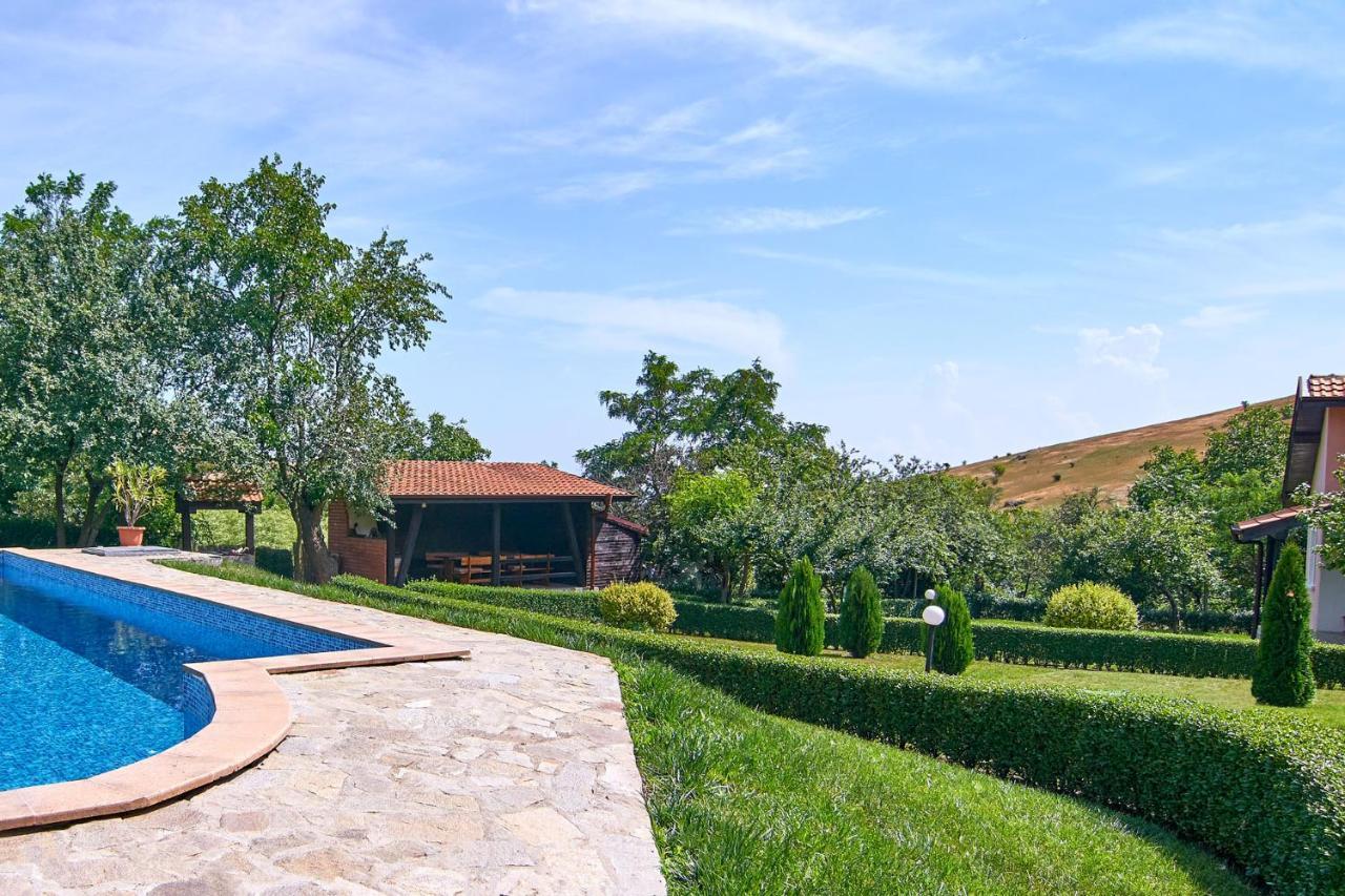 Green Life - 3 Villas With Private Pool Bryastovets Exterior foto