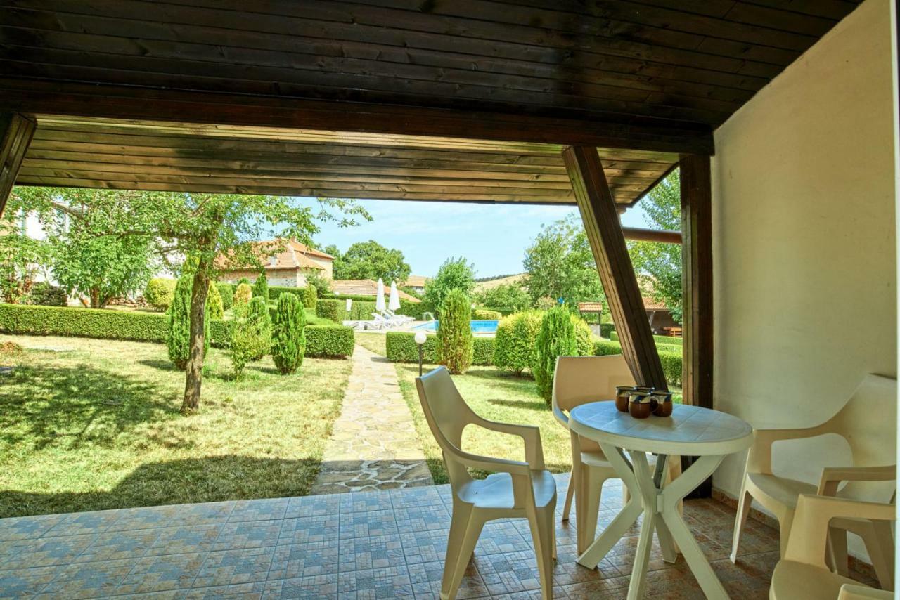 Green Life - 3 Villas With Private Pool Bryastovets Exterior foto